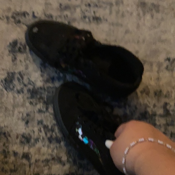 Vans - Picture 3 of 3